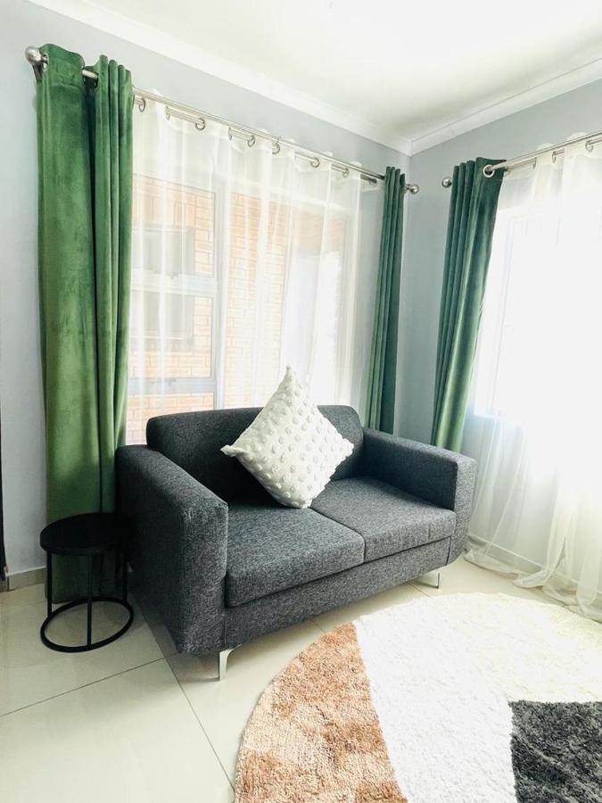 Trendy, Comfortable 1 Bedroom Apartments In Mthatha Ngoại thất bức ảnh