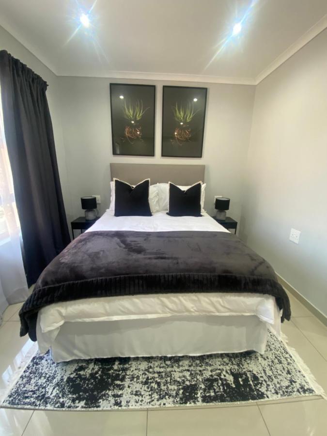 Trendy, Comfortable 1 Bedroom Apartments In Mthatha Ngoại thất bức ảnh