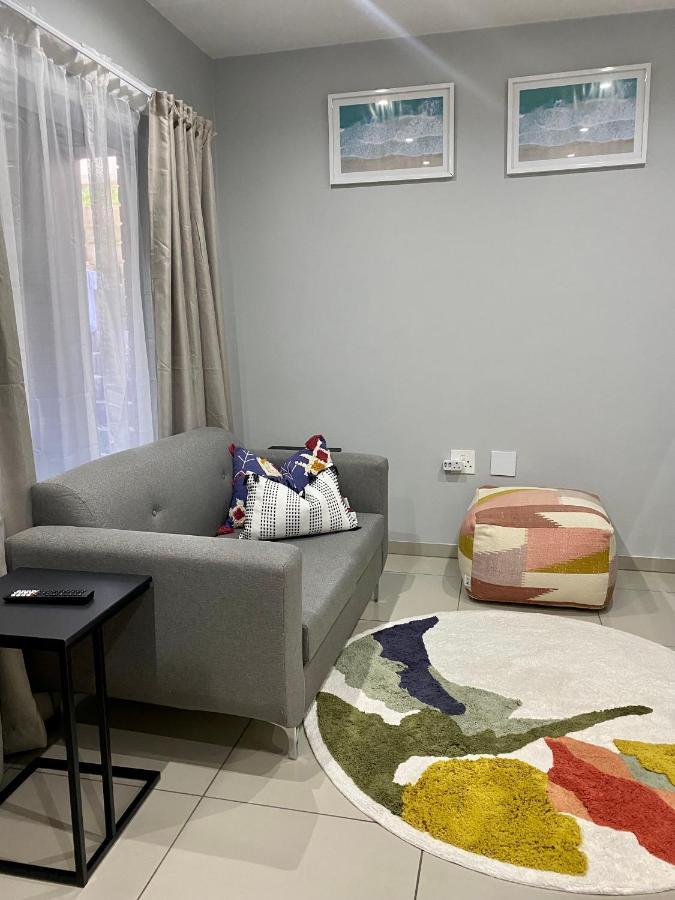 Trendy, Comfortable 1 Bedroom Apartments In Mthatha Ngoại thất bức ảnh