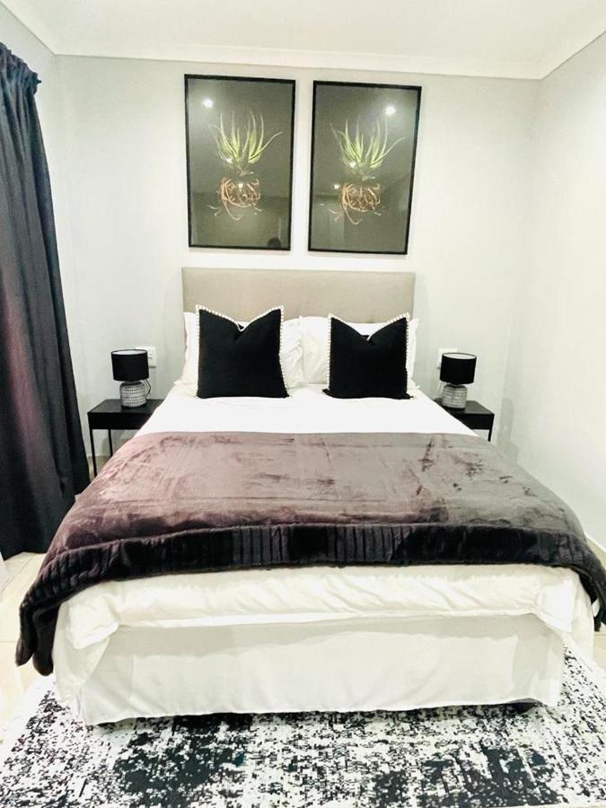 Trendy, Comfortable 1 Bedroom Apartments In Mthatha Ngoại thất bức ảnh