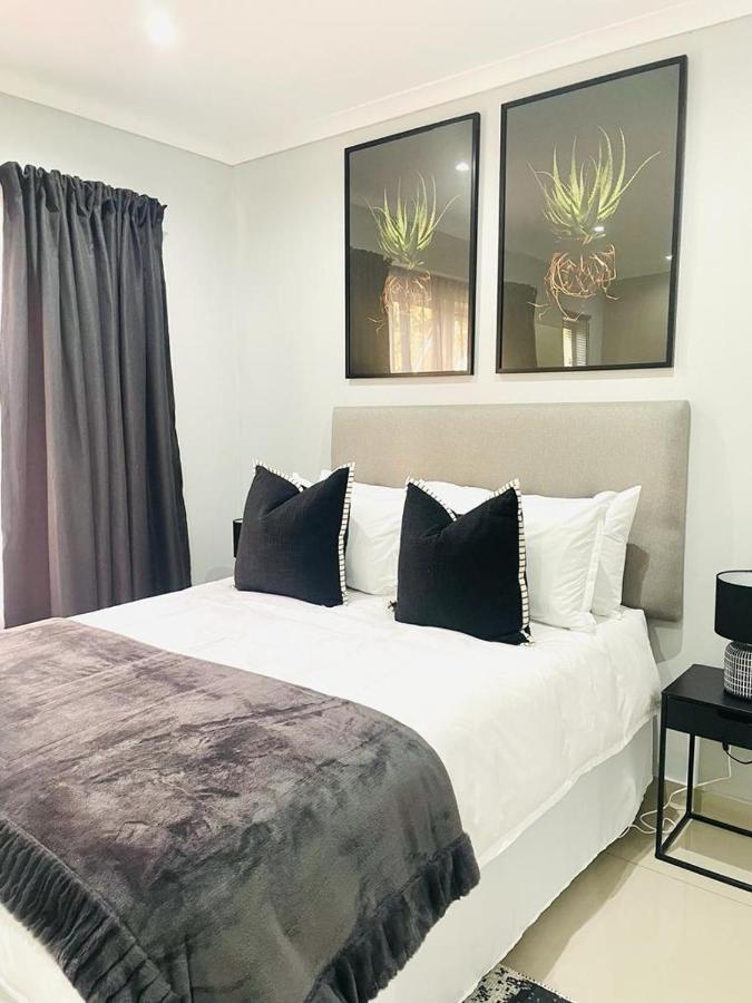 Trendy, Comfortable 1 Bedroom Apartments In Mthatha Ngoại thất bức ảnh