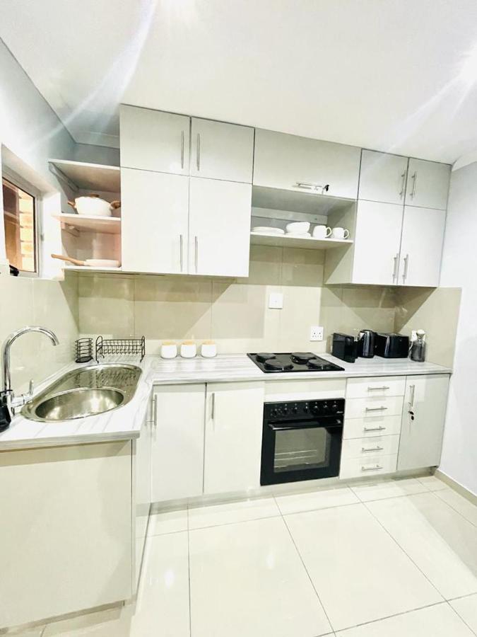 Trendy, Comfortable 1 Bedroom Apartments In Mthatha Ngoại thất bức ảnh