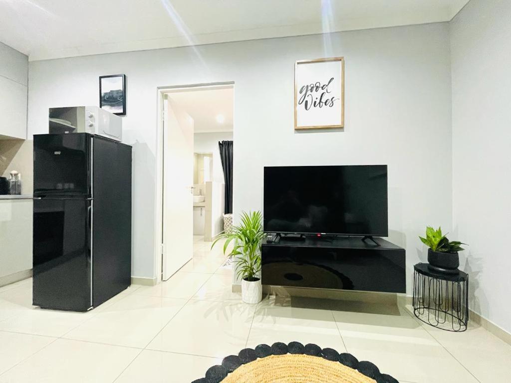 Trendy, Comfortable 1 Bedroom Apartments In Mthatha Ngoại thất bức ảnh
