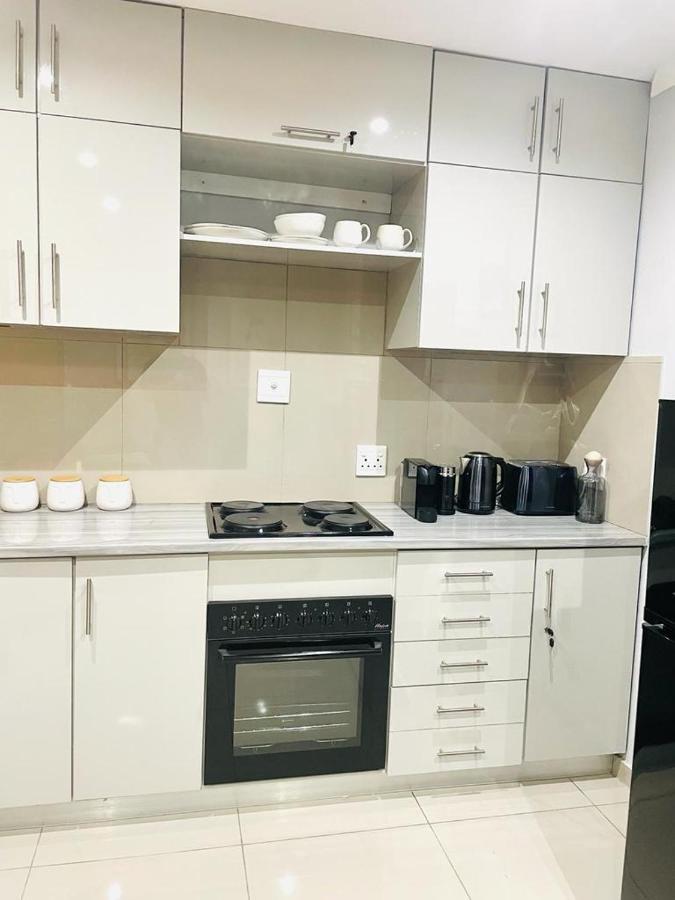 Trendy, Comfortable 1 Bedroom Apartments In Mthatha Ngoại thất bức ảnh