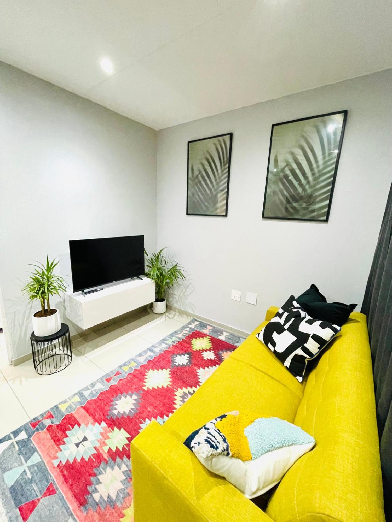 Trendy, Comfortable 1 Bedroom Apartments In Mthatha Ngoại thất bức ảnh