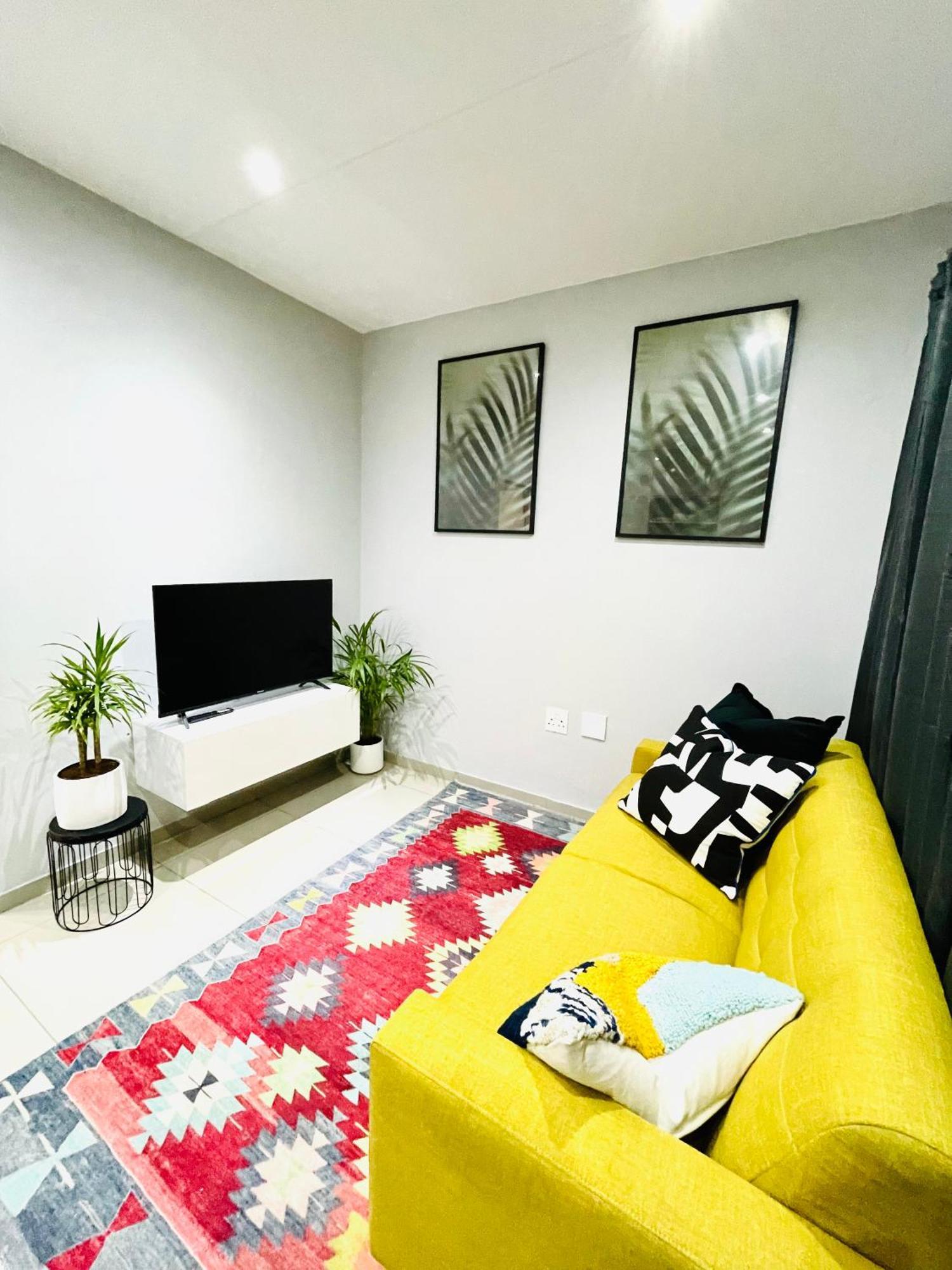 Trendy, Comfortable 1 Bedroom Apartments In Mthatha Ngoại thất bức ảnh