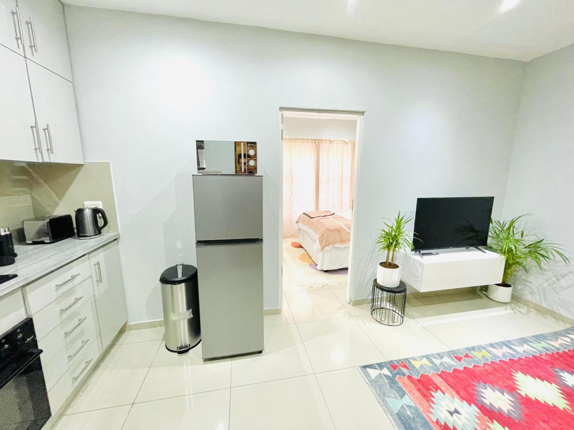 Trendy, Comfortable 1 Bedroom Apartments In Mthatha Ngoại thất bức ảnh